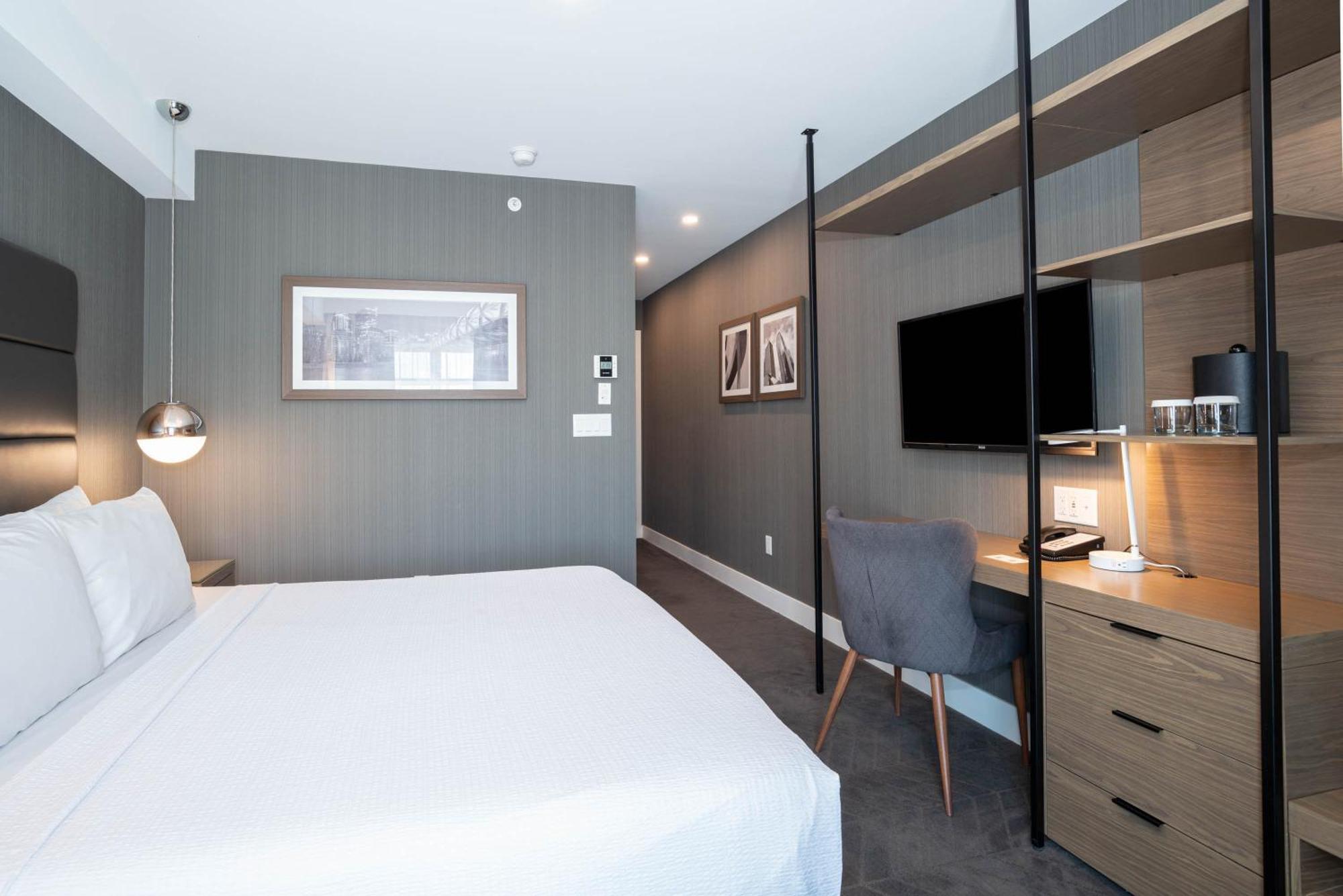 Sandman Signature Calgary Airport Hotel Екстериор снимка