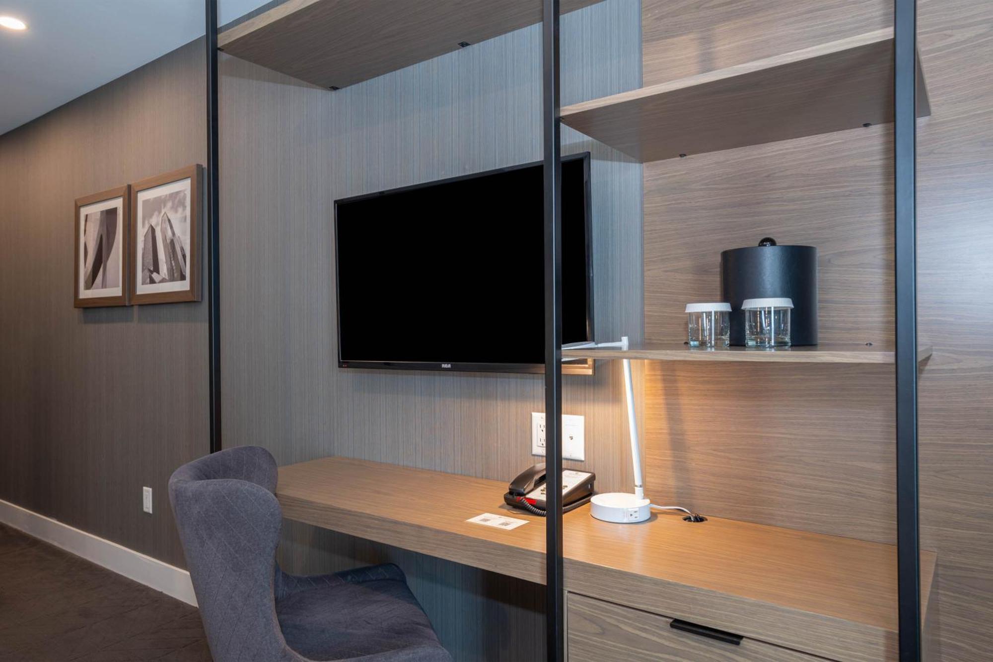 Sandman Signature Calgary Airport Hotel Екстериор снимка