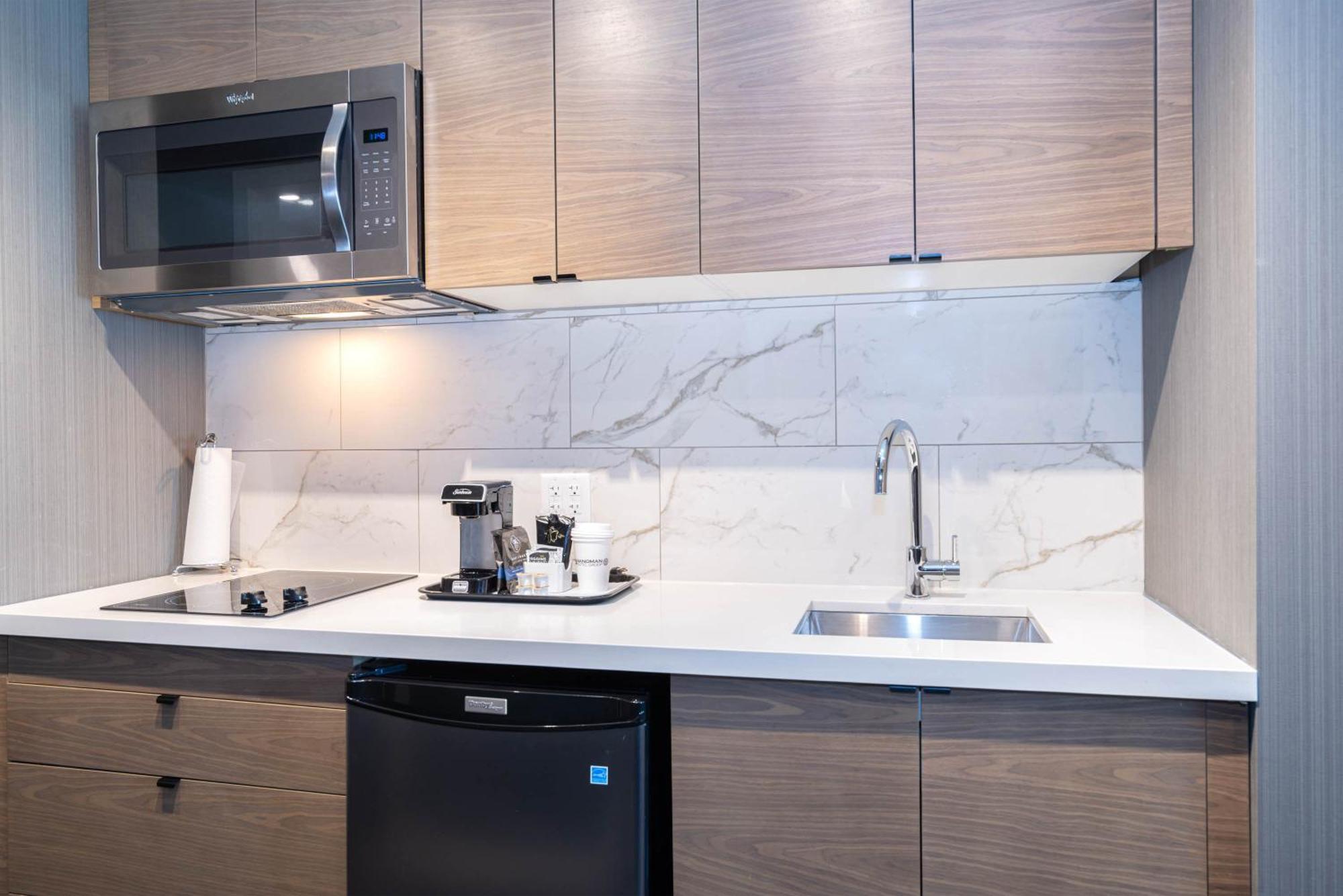 Sandman Signature Calgary Airport Hotel Екстериор снимка
