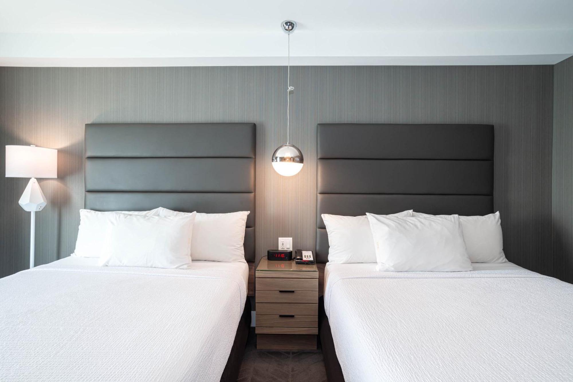 Sandman Signature Calgary Airport Hotel Екстериор снимка