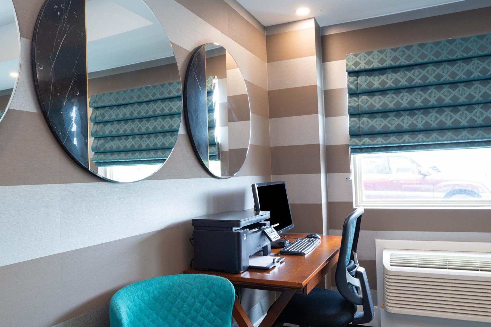 Sandman Signature Calgary Airport Hotel Екстериор снимка
