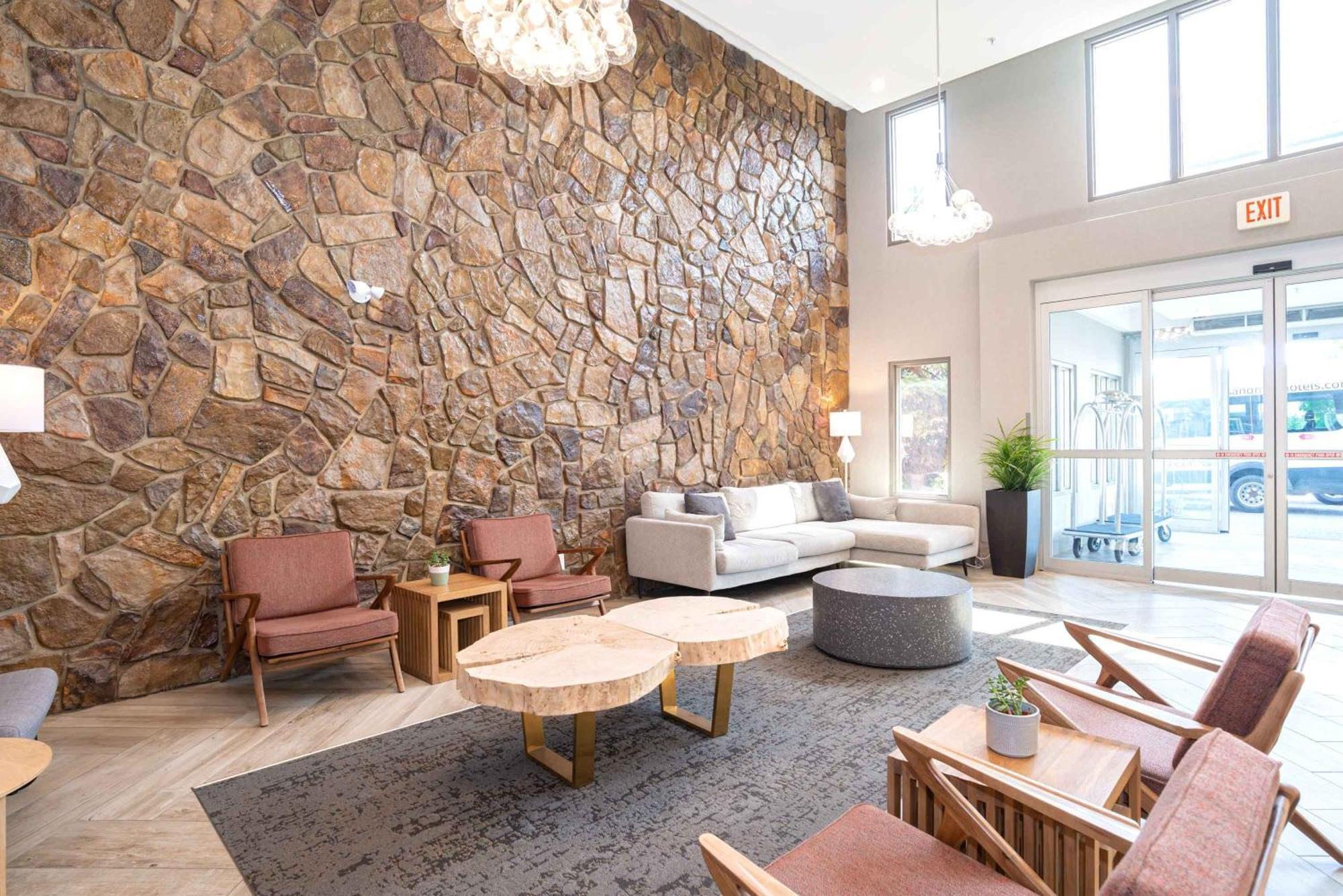 Sandman Signature Calgary Airport Hotel Екстериор снимка